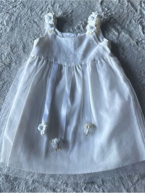 Elegant White Floral Appliqué Tulle Dress for Girls